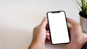 datenrettung beim iphone 13 mini wird bei myitplanet im speziallabor von profi technikern durchgeführt.