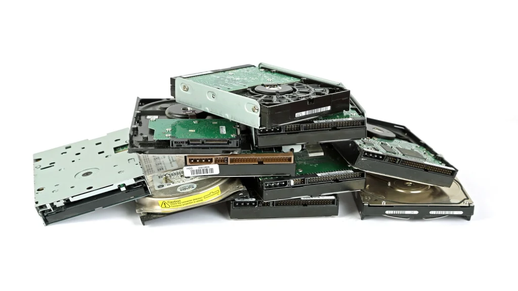 Wie kann eine Festplatte einen Defekt erleiden? Welche Vorbeugung ist möglich um Datenverlust zu vermeiden?